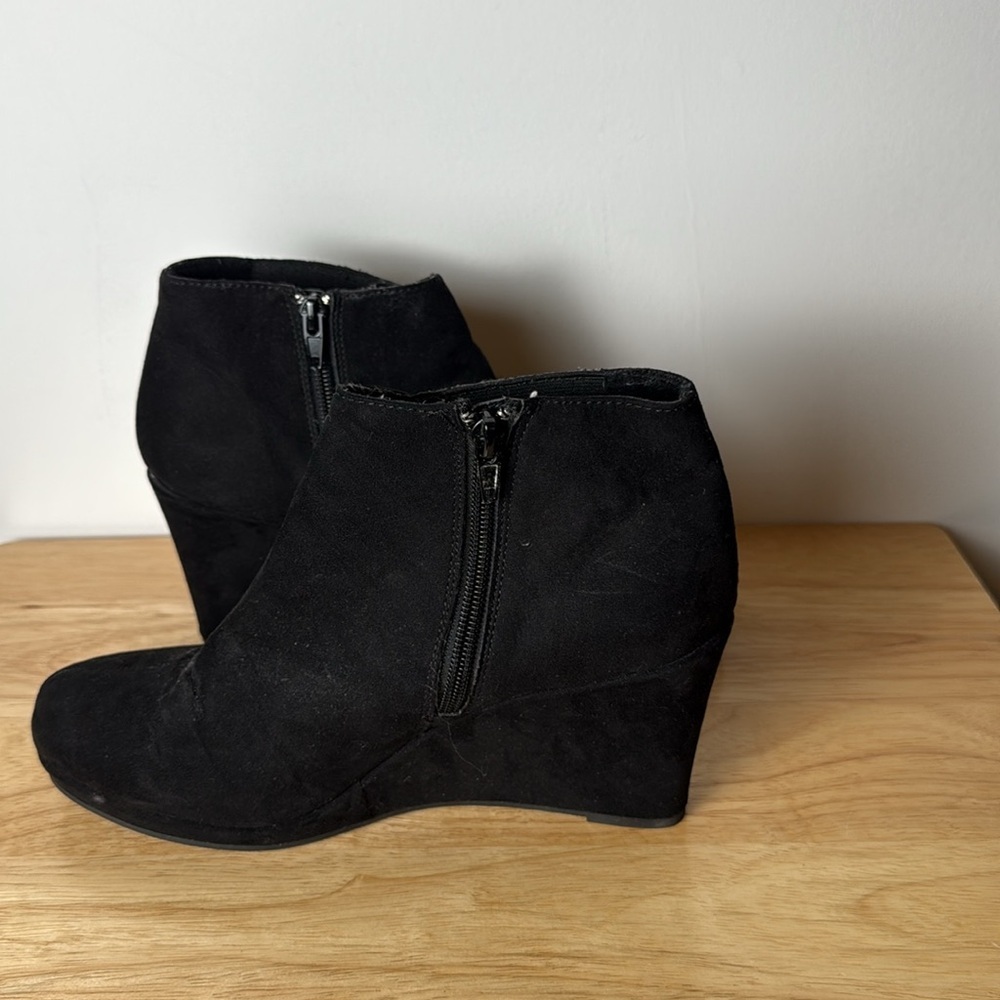 Rampage Women's Booties size 8.5 Wedge Black Faux Suede Booties - Picture 7 of 11